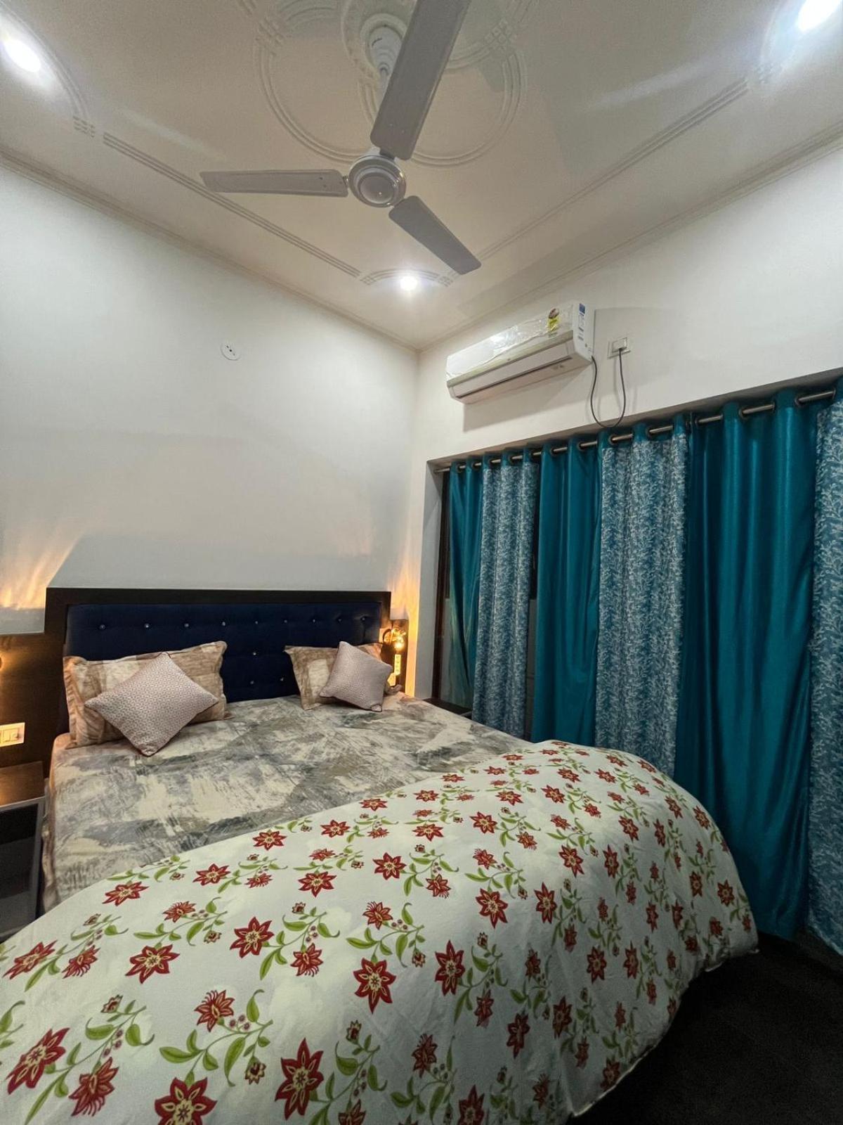 La Calma Homestay Khajurāho Exterior foto